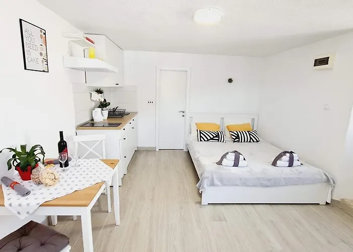 Waterfront Overlooking The Old コルチュラ